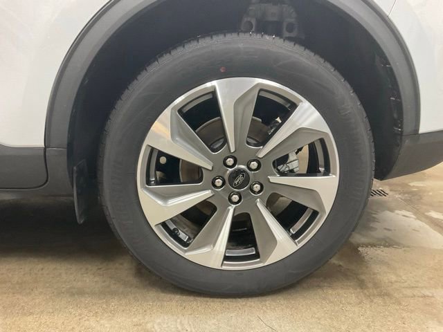 Certified 2025 Ford Escape Platinum image 15