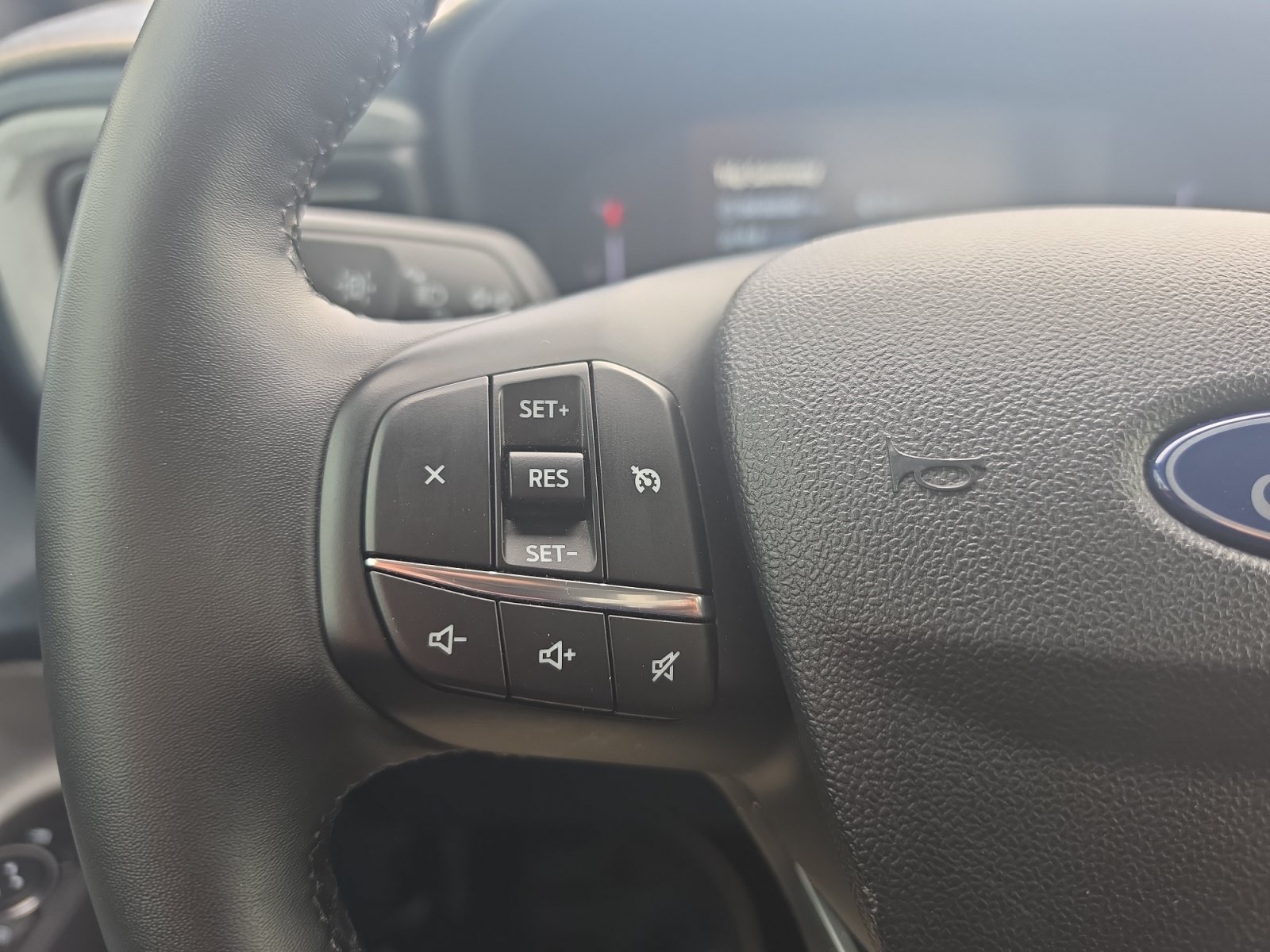 Certified 2025 Ford Maverick XLT w/ XLT Luxury Package FWD image 14