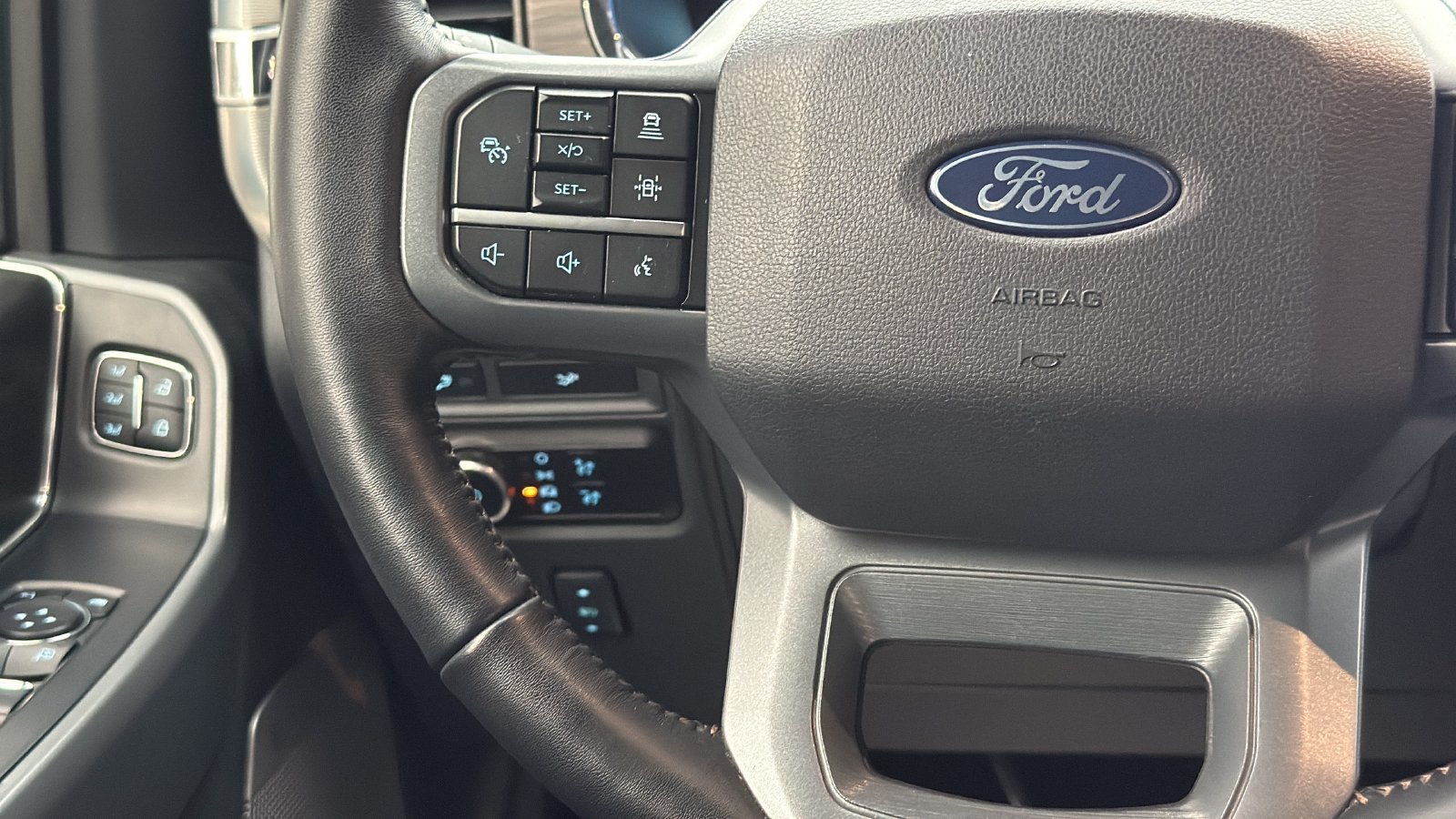 Certified 2024 Ford F150 Lariat w/ Tow/Haul Package AWD/4WD image 16