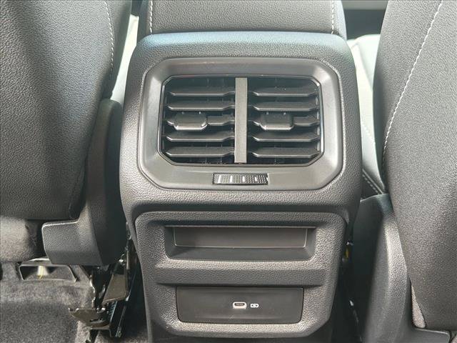 Used 2024 Volkswagen Taos SE FWD image 16