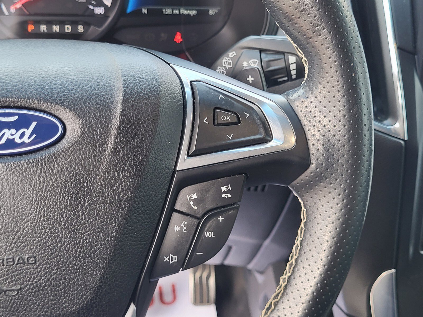 Certified 2022 Ford Edge ST image 28