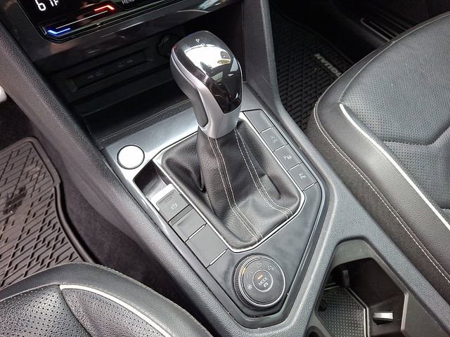 Used 2022 Volkswagen Tiguan SEL R-Line image 23