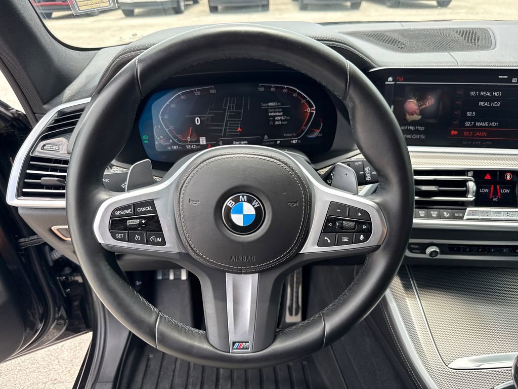Used 2022 BMW X5 sDrive40i w/ M Sport Package RWD image 15