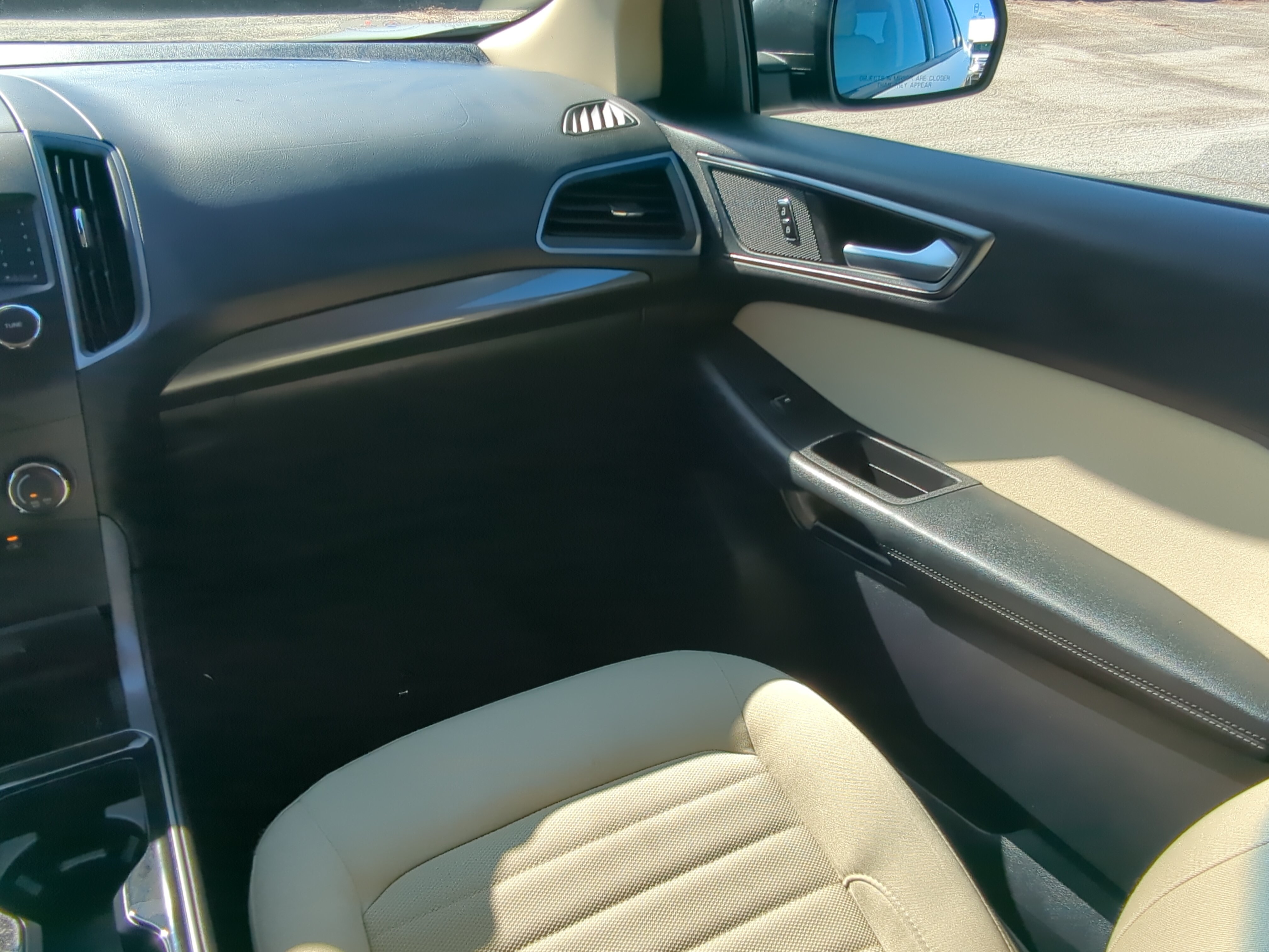 Certified 2019 Ford Edge SE w/ Cargo Accessory Package AWD/4WD image 15