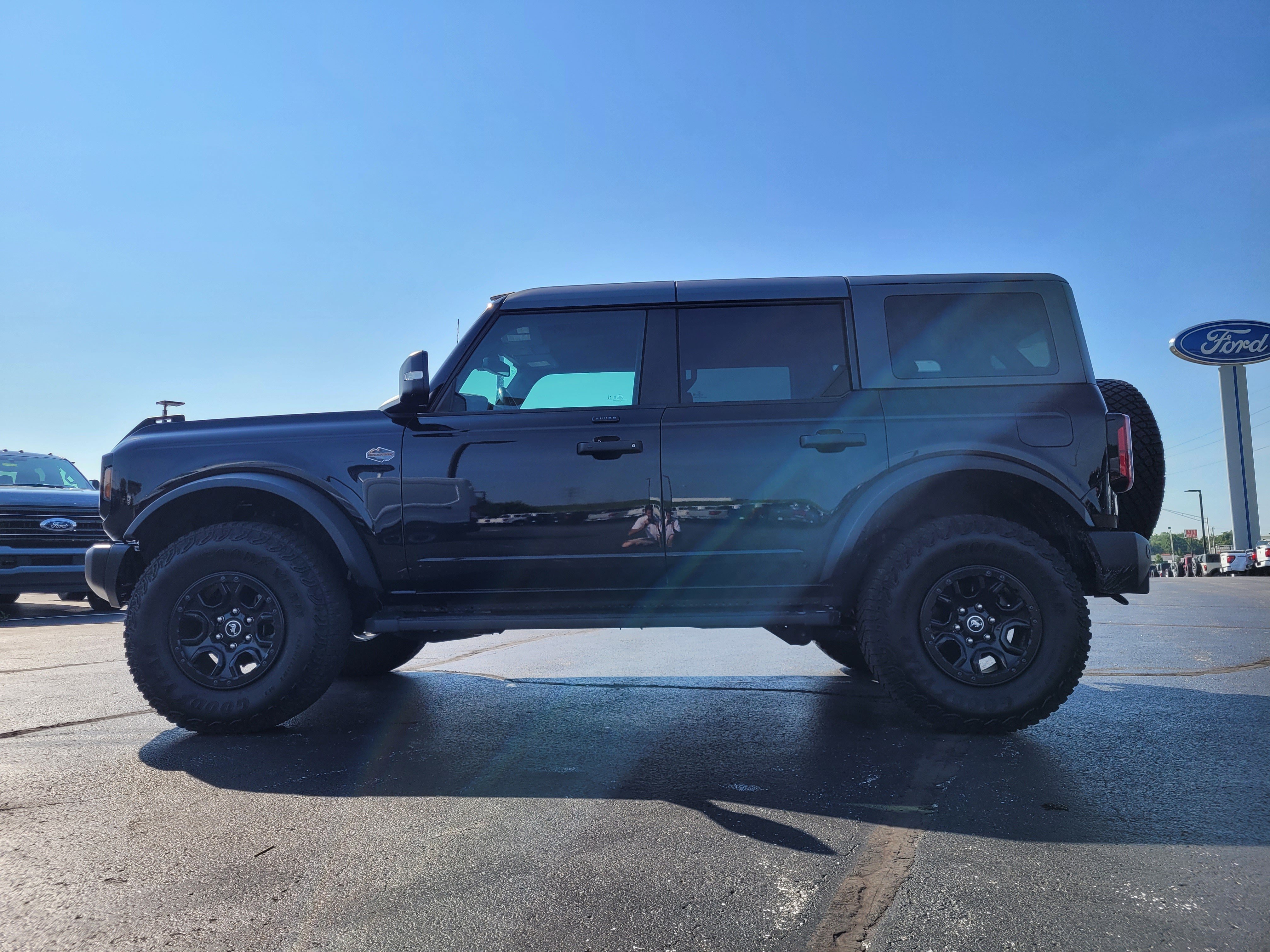 Certified 2023 Ford Bronco Wildtrak AWD/4WD image 7