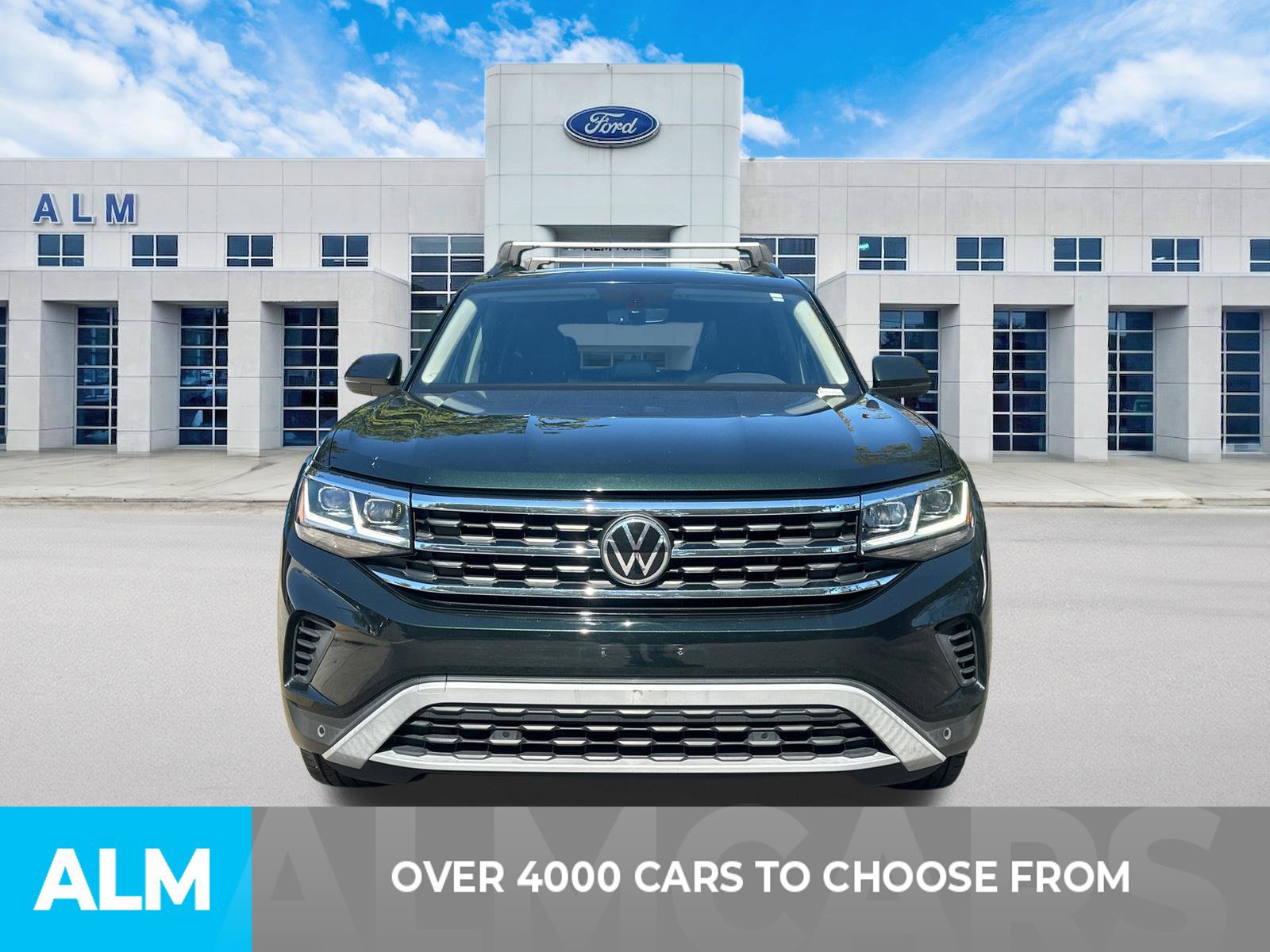 Used 2021 Volkswagen Atlas SE w/ Panoramic Sunroof Package FWD image 2