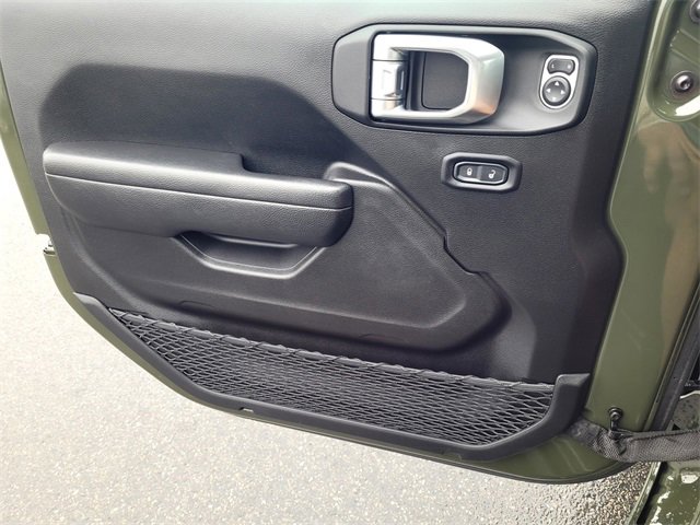 Used 2023 Jeep Wrangler Willys image 14