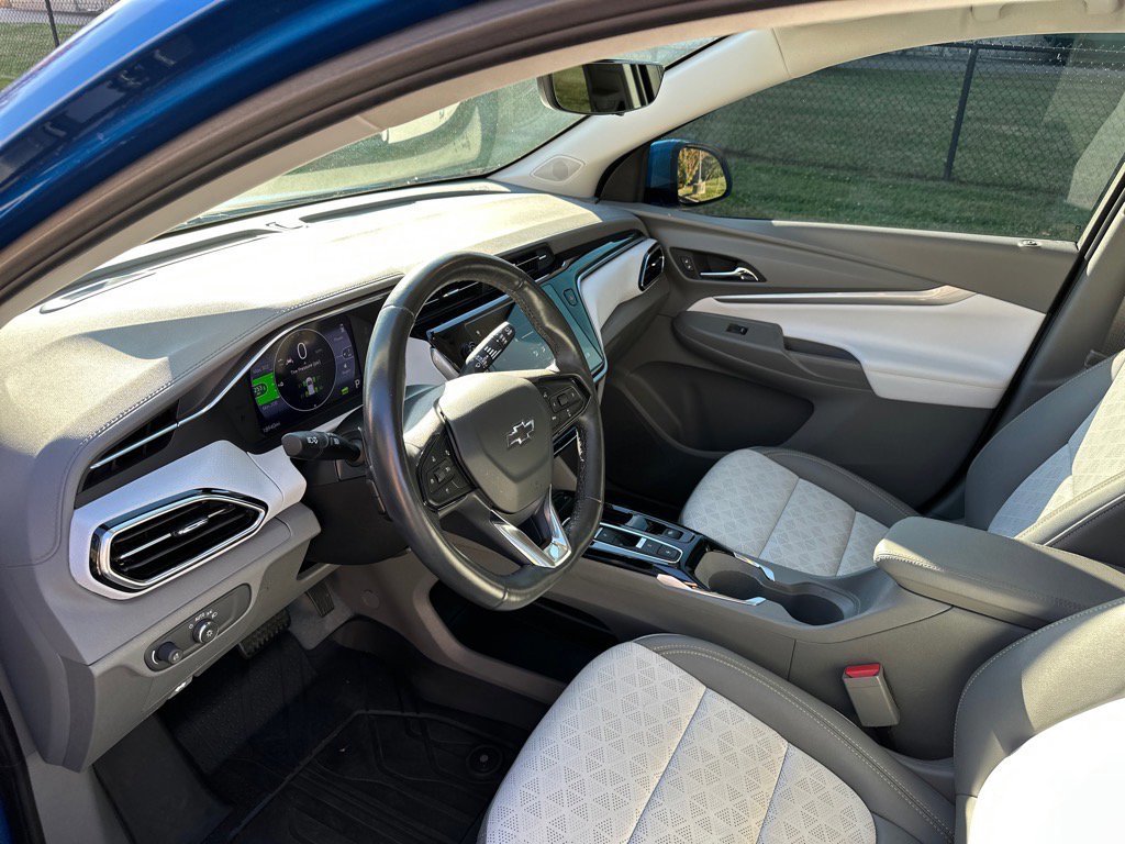 Used 2023 Chevrolet Bolt EUV Premier image 10