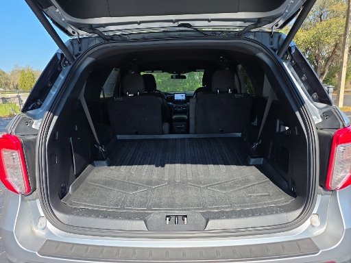 Certified 2020 Ford Explorer XLT RWD image 18