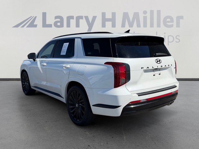 Used 2024 Hyundai Palisade Calligraphy image 3