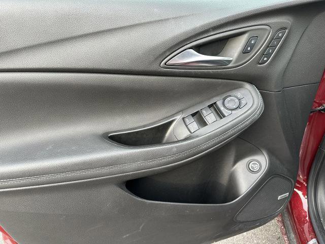 Used 2024 Buick Encore GX Avenir w/ Avenir Convenience Package image 13