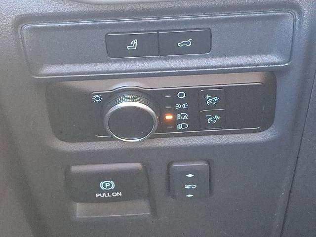 Certified 2024 Ford Expedition Max XLT image 24