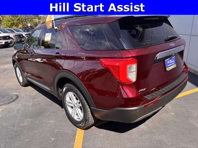 Certified 2022 Ford Explorer XLT w/ Equipment Group 202A image 4