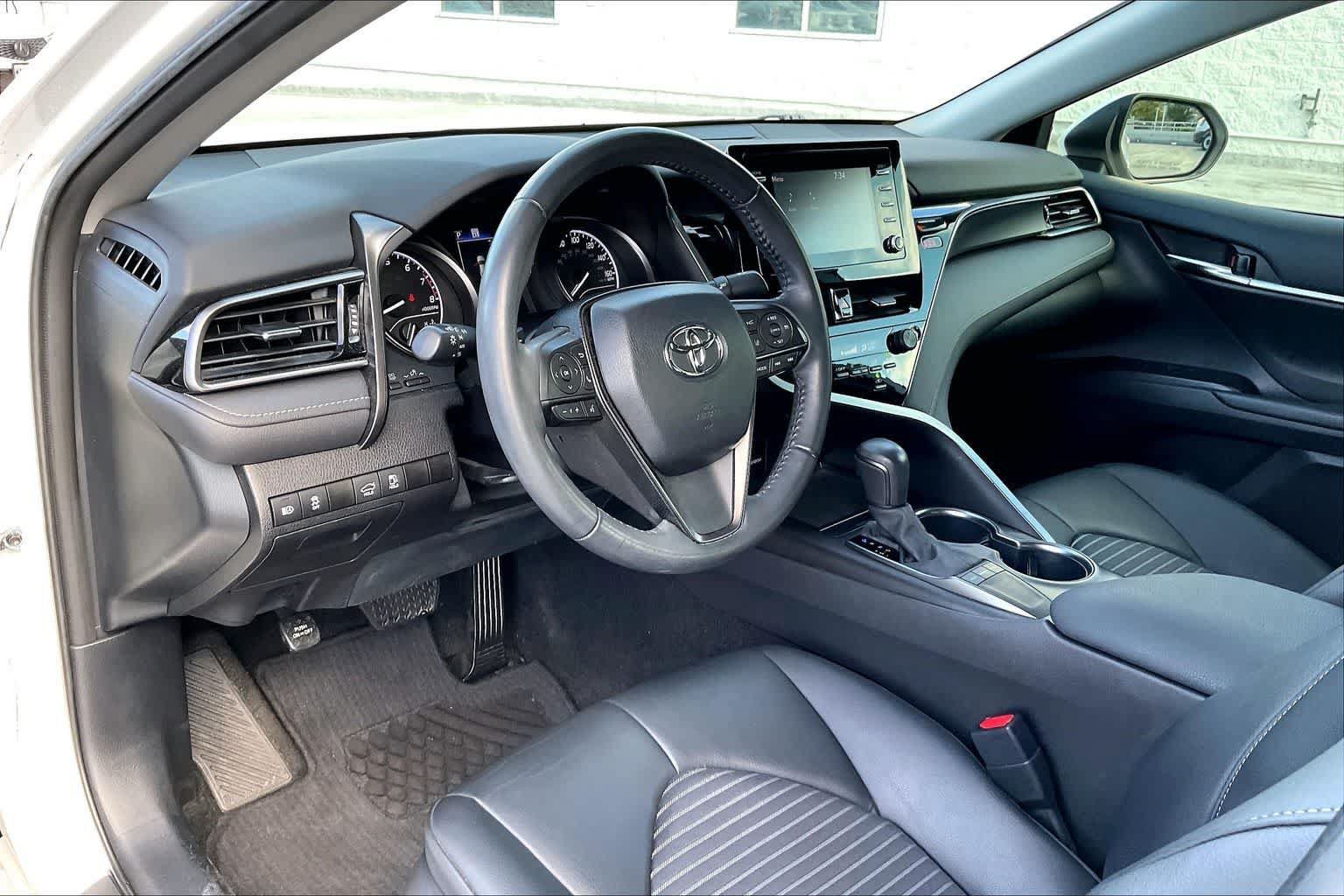Used 2022 Toyota Camry SE FWD video 2