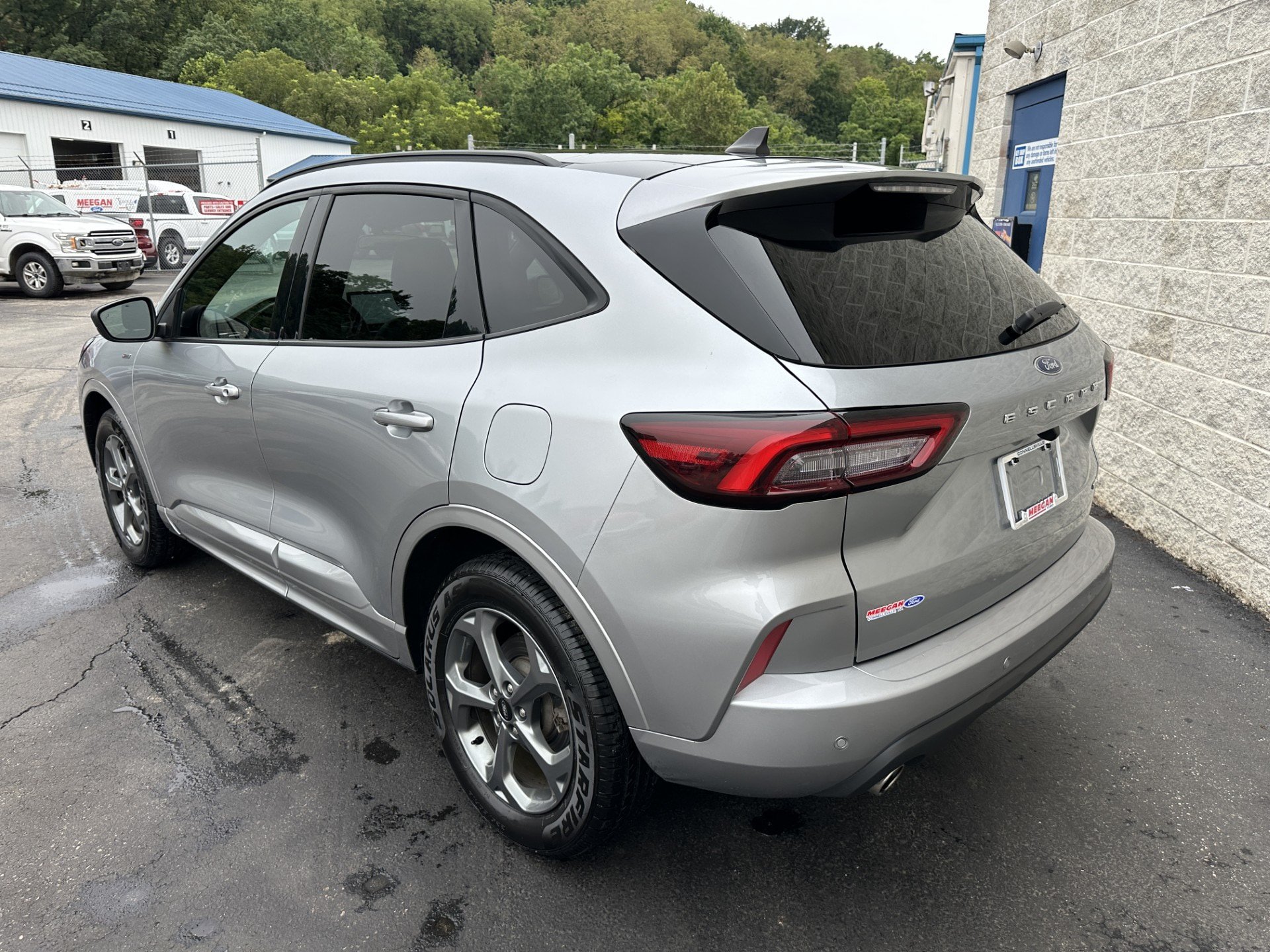 Certified 2023 Ford Escape ST-Line AWD/4WD image 5