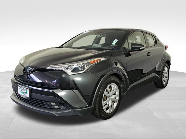 Used 2019 Toyota C-HR LE FWD image 3