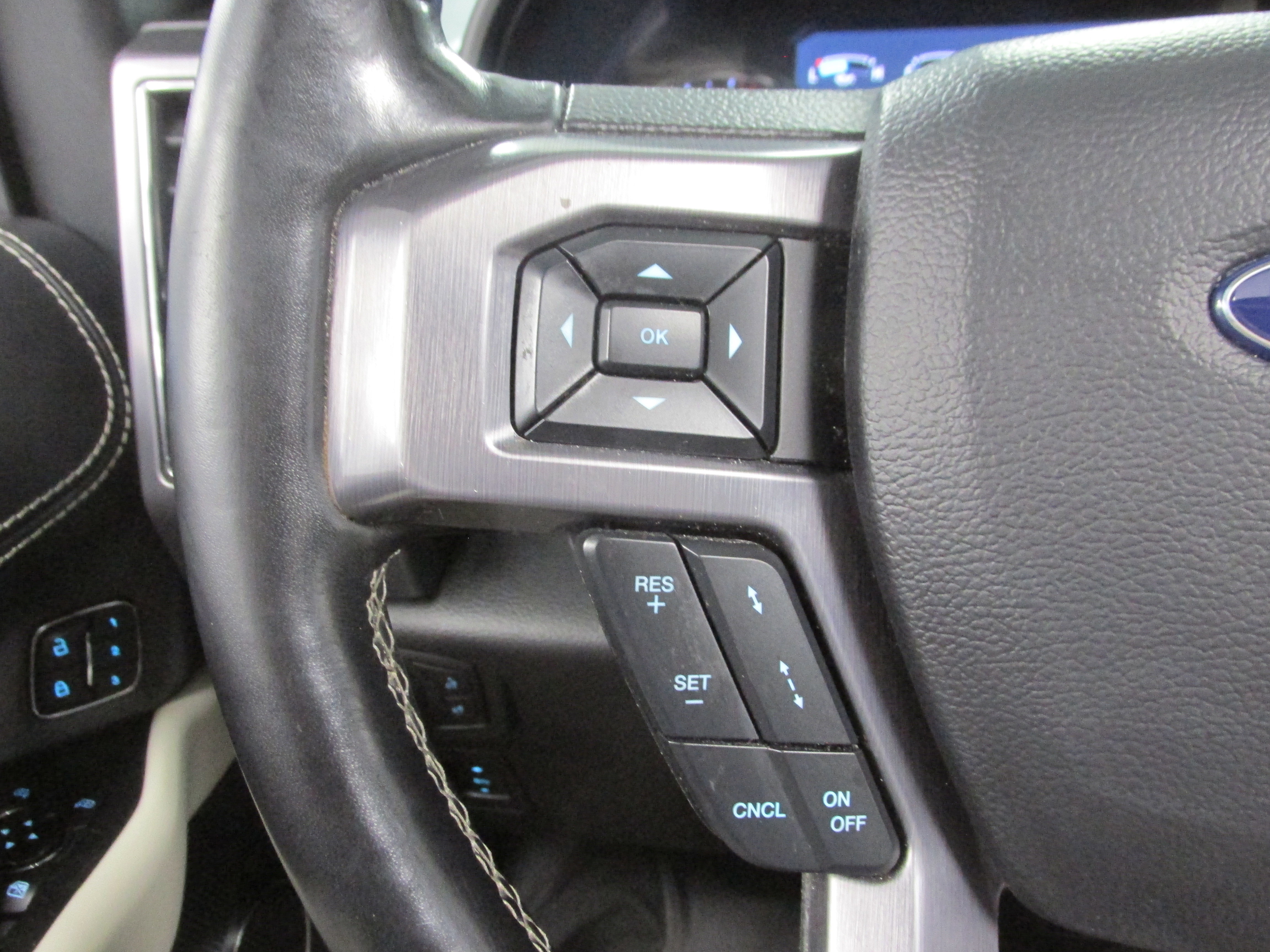 Certified 2020 Ford Expedition Max Platinum image 38