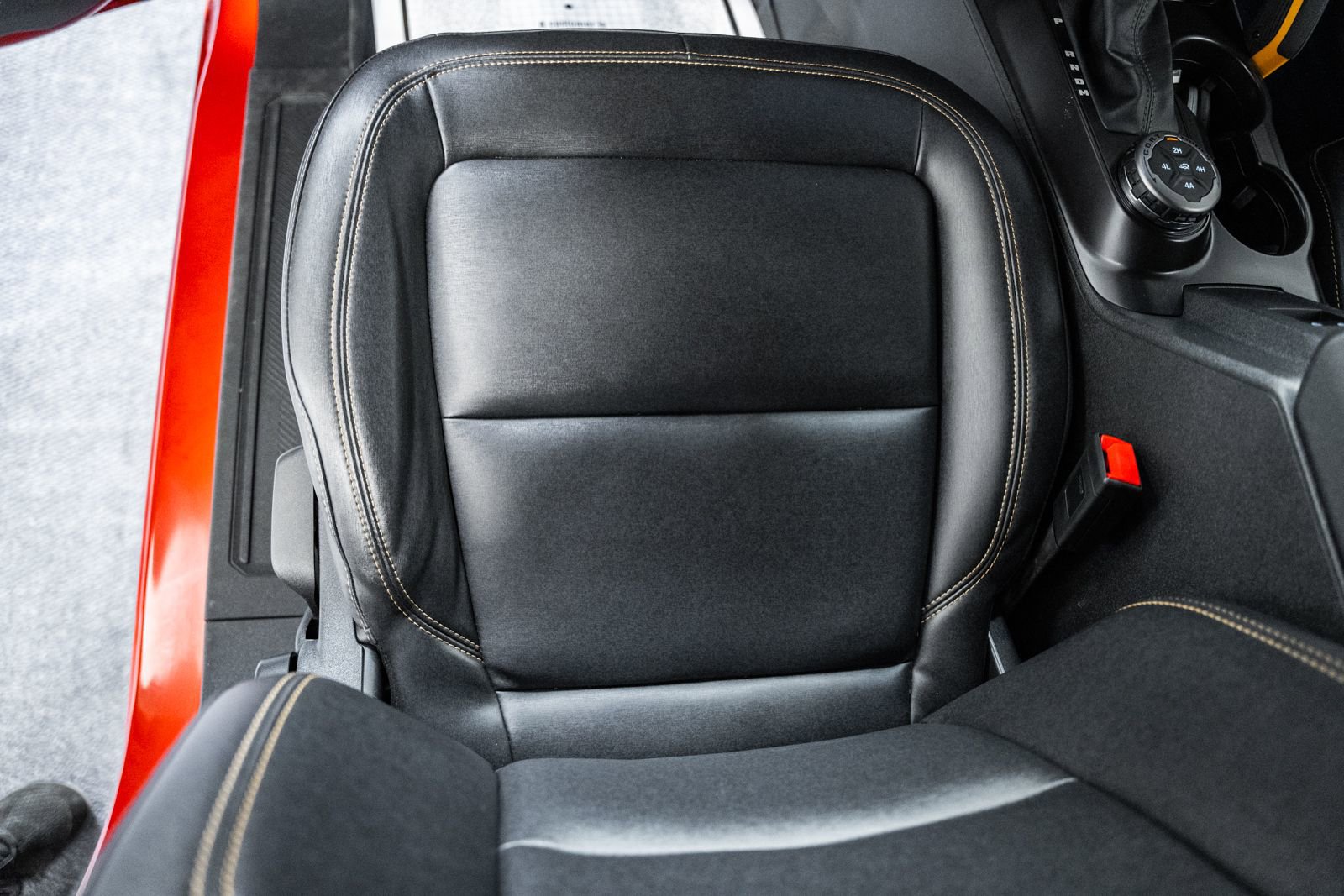 Certified 2024 Ford Bronco Badlands w/ Sasquatch Package image 38