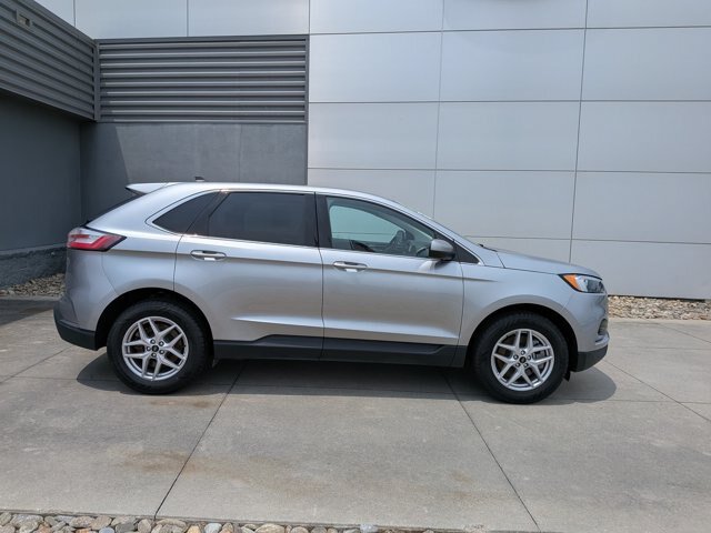 Certified 2024 Ford Edge SEL AWD/4WD image 3