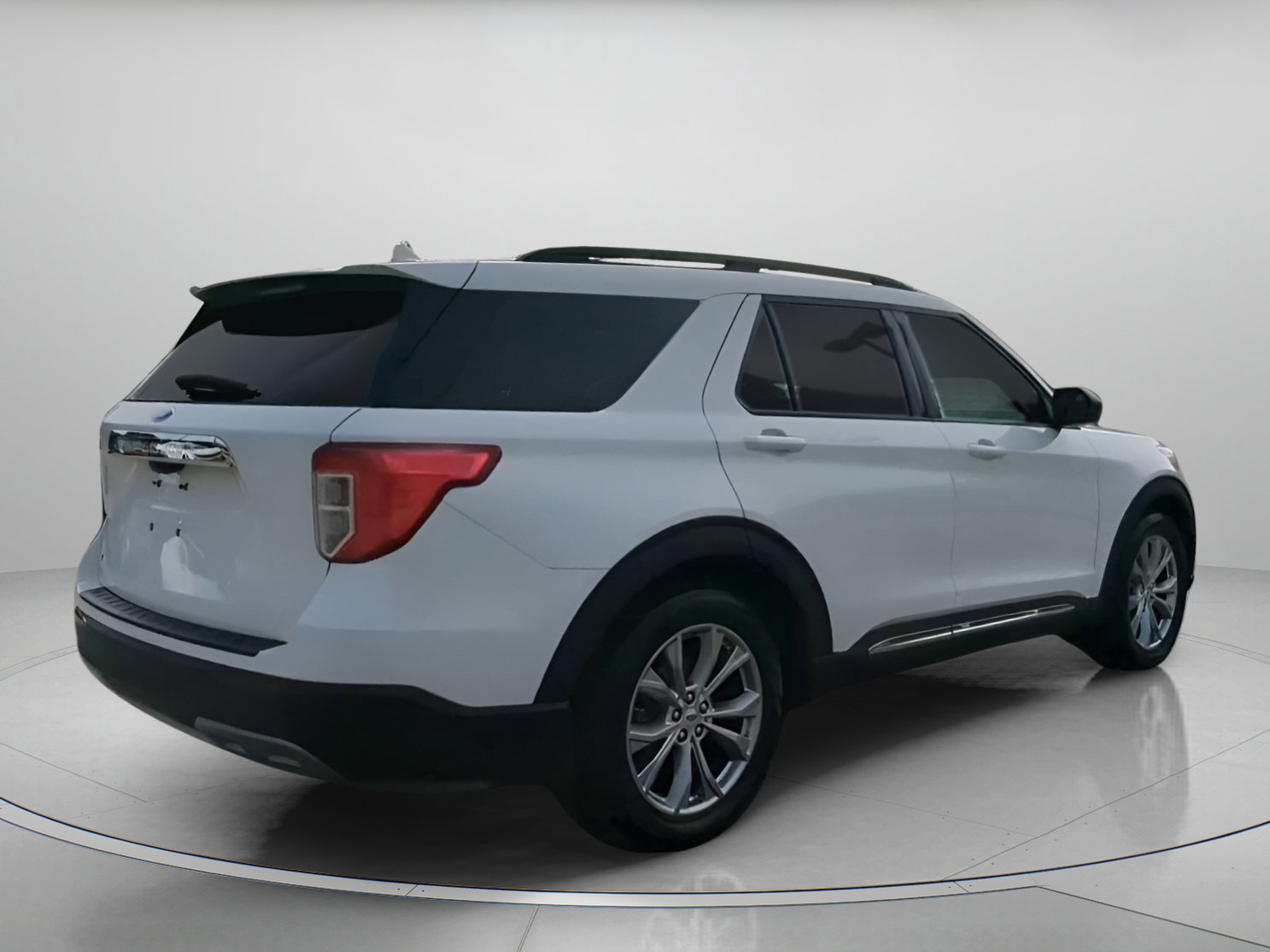 Certified 2020 Ford Explorer XLT w/ Equipment Group 202A image 20