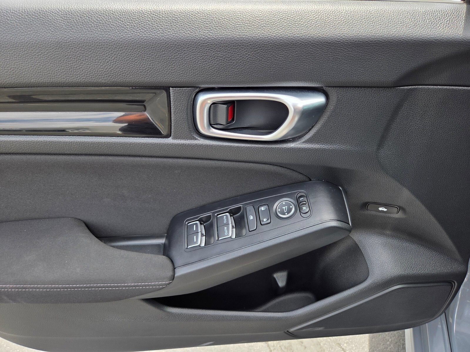 Used 2026 Honda Civic FWD Hybrid Sedan image 17