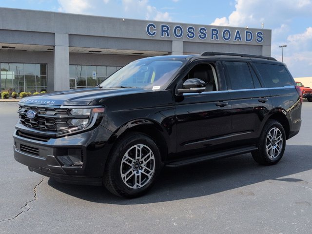 Certified 2025 Ford Expedition Active AWD/4WD image 8
