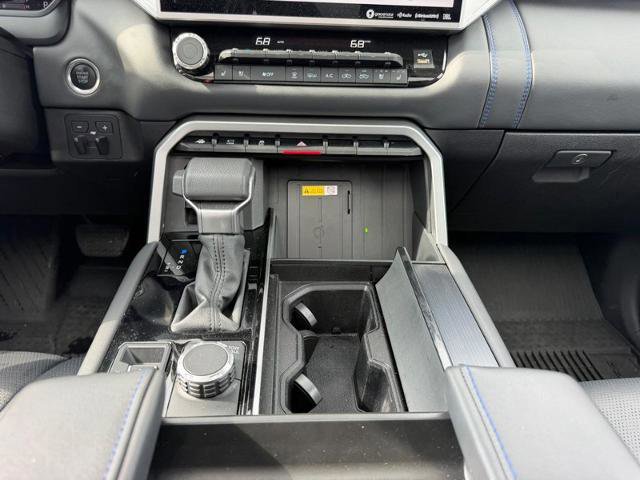 Used 2024 Toyota Tundra Platinum AWD/4WD image 17