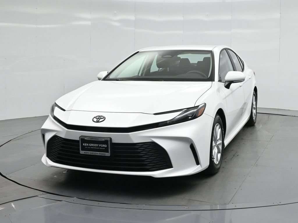 Used 2025 Toyota Camry LE FWD image 49