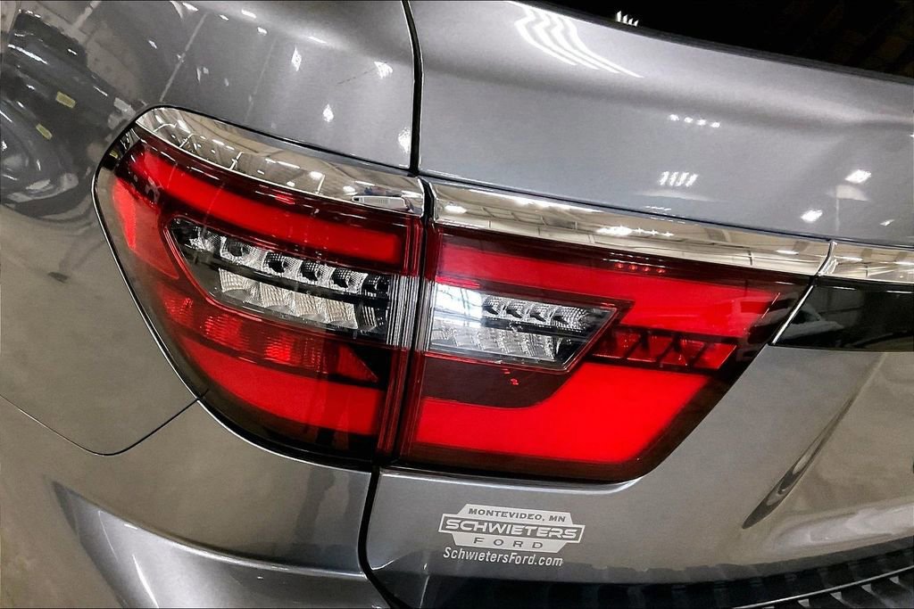 Used 2024 Nissan Armada SL image 29