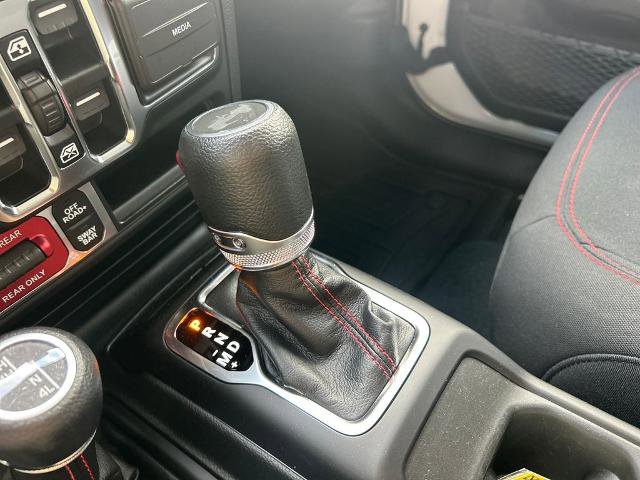 Used 2023 Jeep Wrangler Unlimited Rubicon w/ Steel Bumper Group image 32