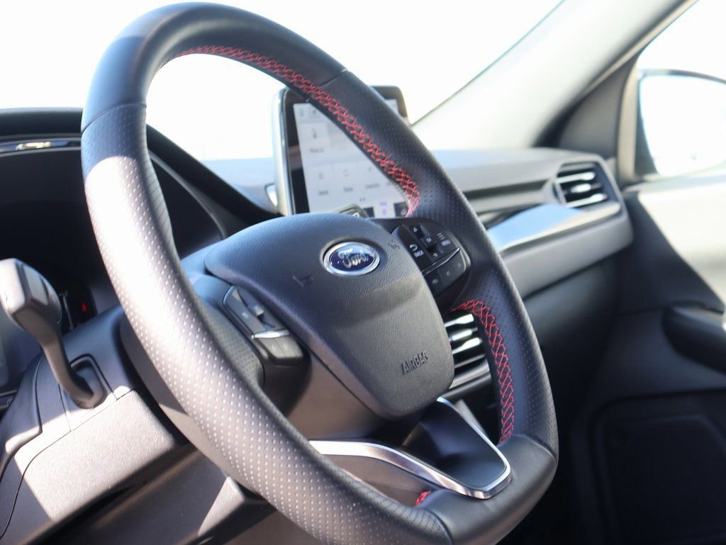 Certified 2025 Ford Escape ST-Line image 25