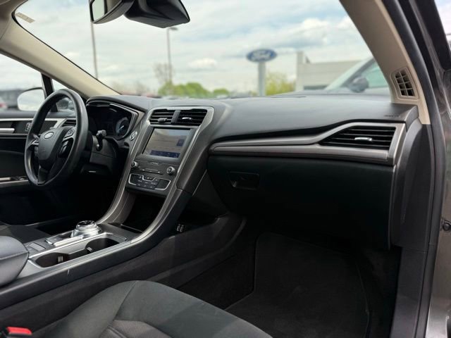 Certified 2020 Ford Fusion SE FWD image 16