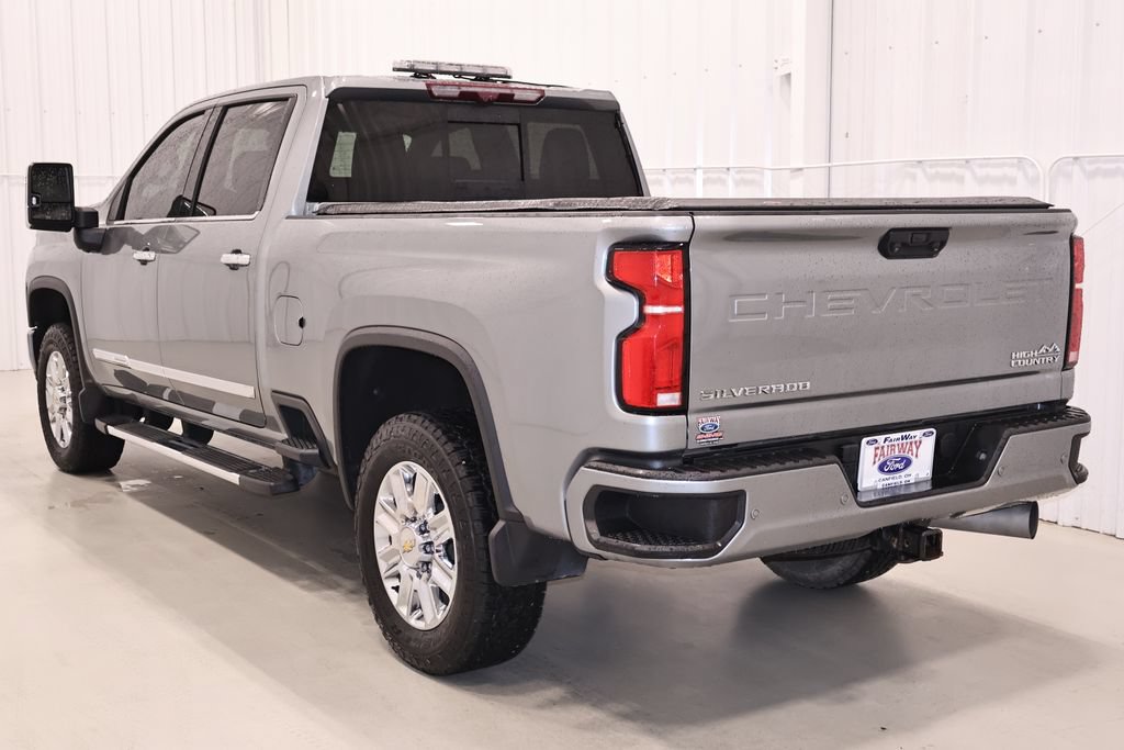Used 2024 Chevrolet Silverado 3500 High Country w/ High Country Premium Package AWD/4WD image 8