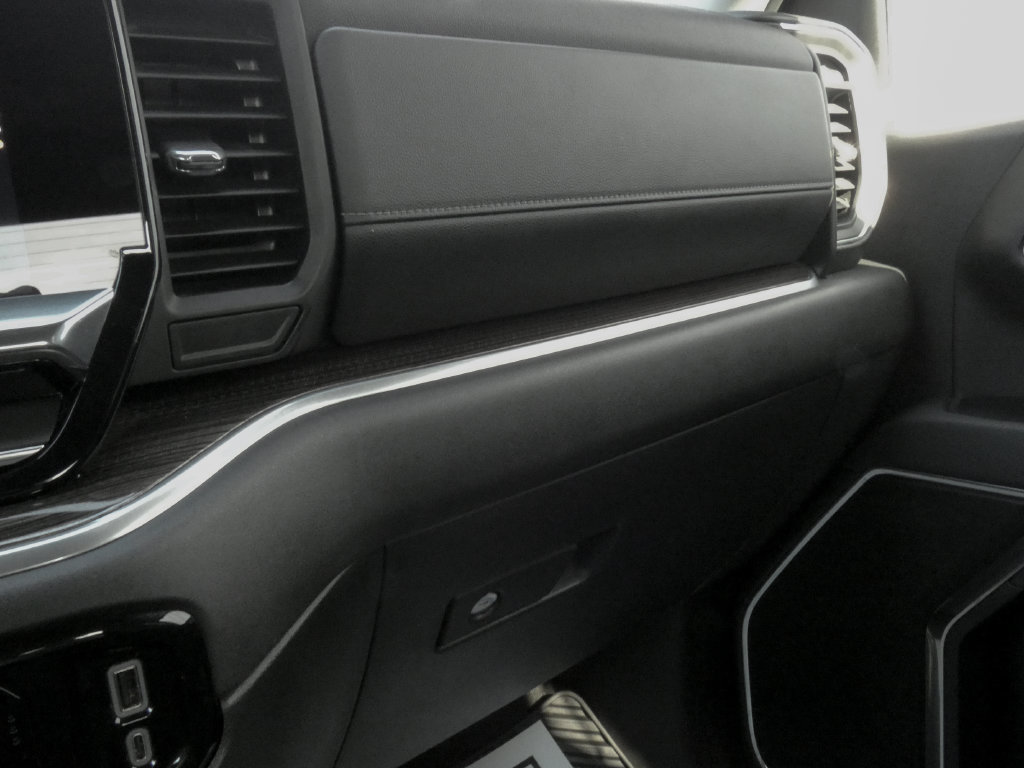 Used 2026 Chevrolet Silverado 1500 LT AWD/4WD image 28