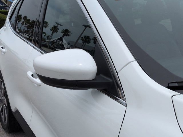 Certified 2025 Ford Escape Platinum w/ Class II Trailer Tow Package AWD/4WD image 12