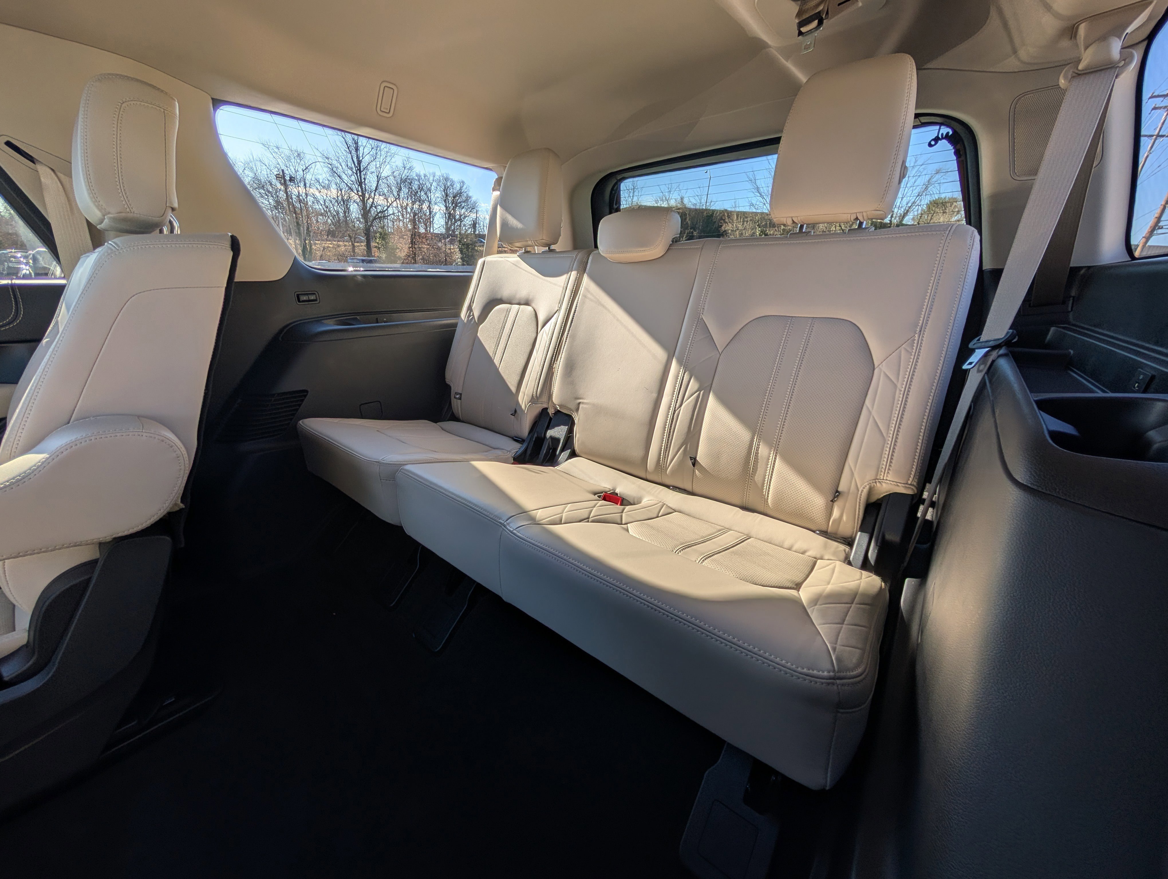 Certified 2024 Ford Expedition Max Platinum image 17