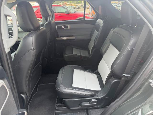 Certified 2022 Ford Explorer XLT w/ Equipment Group 202A AWD/4WD image 13