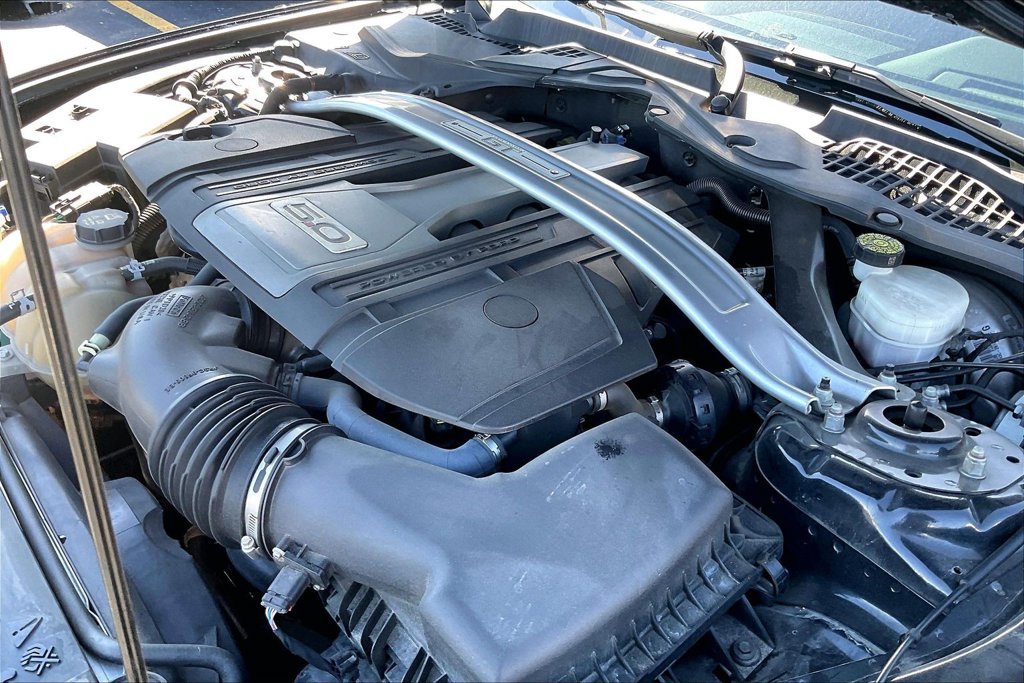 Certified 2020 Ford Mustang GT Premium w/ Equipment Group 401A RWD image 32