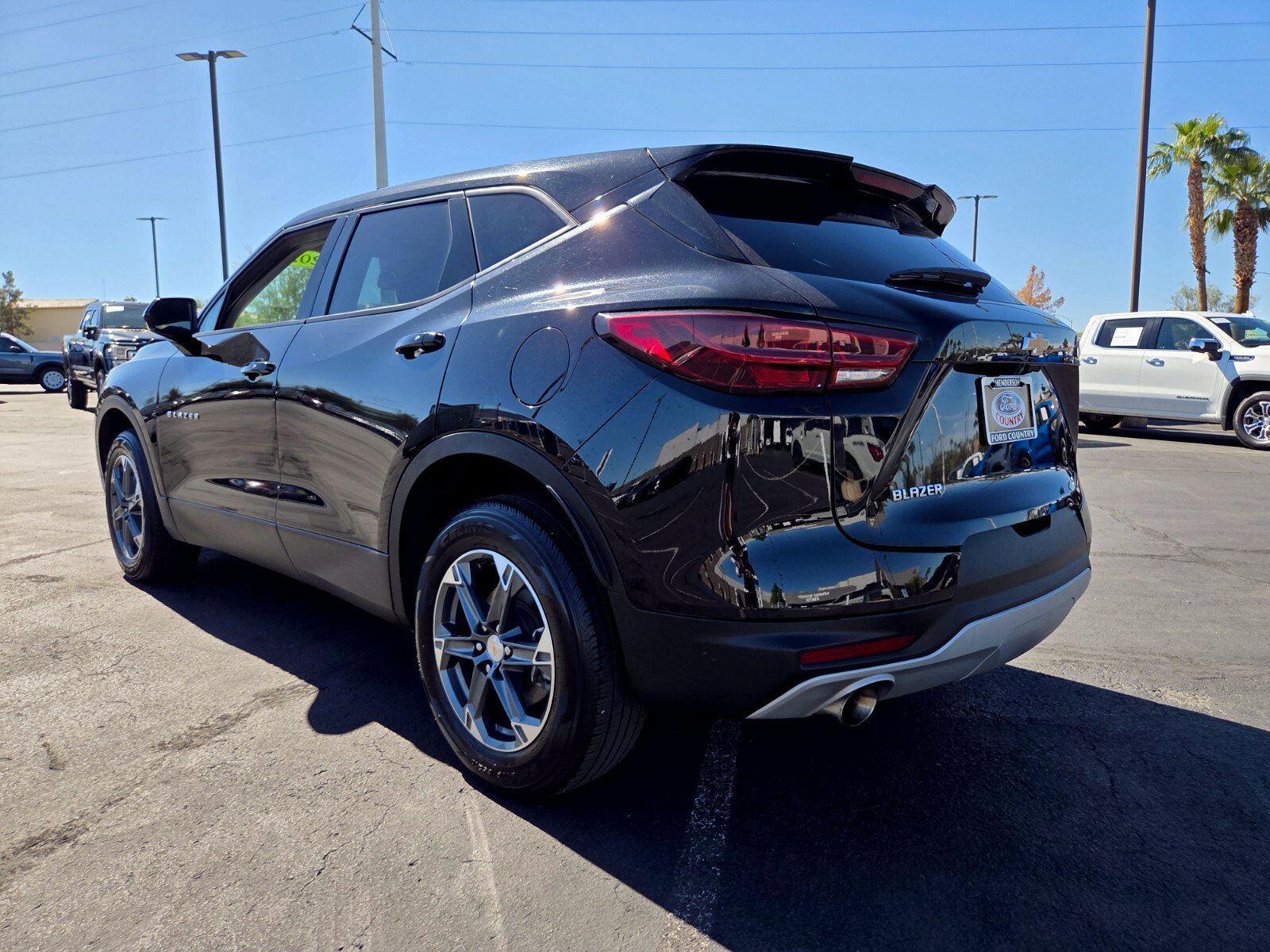 Used 2025 Chevrolet Blazer LT FWD image 4