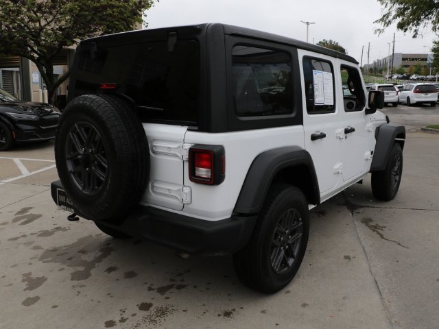 Used 2025 Jeep Wrangler Unlimited Sport AWD/4WD image 6
