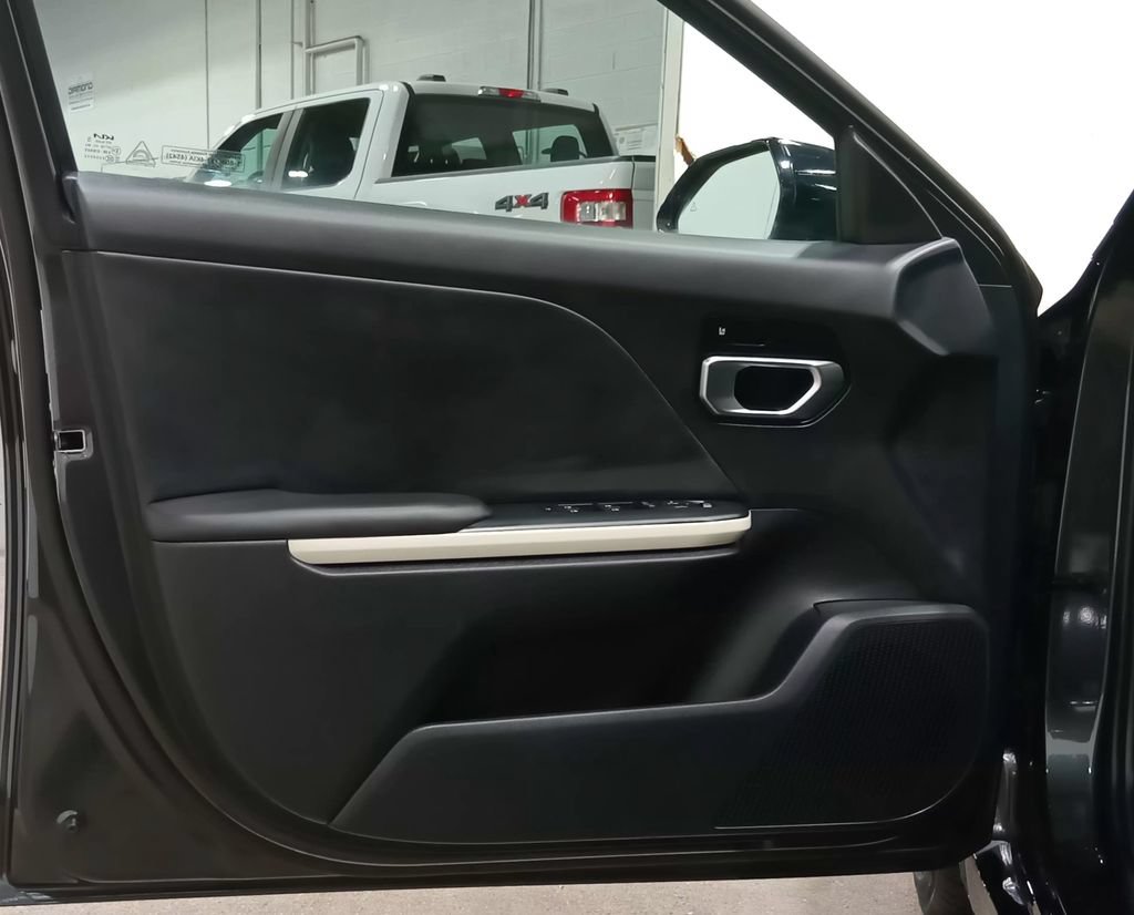 Used 2025 Kia K4 GT-Line w/ GT-Line Sunroof Package FWD image 16