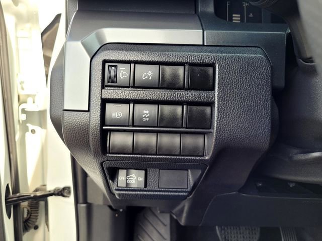 Used 2024 Toyota Tacoma SR5 w/ SR5 Upgrade Package image 15