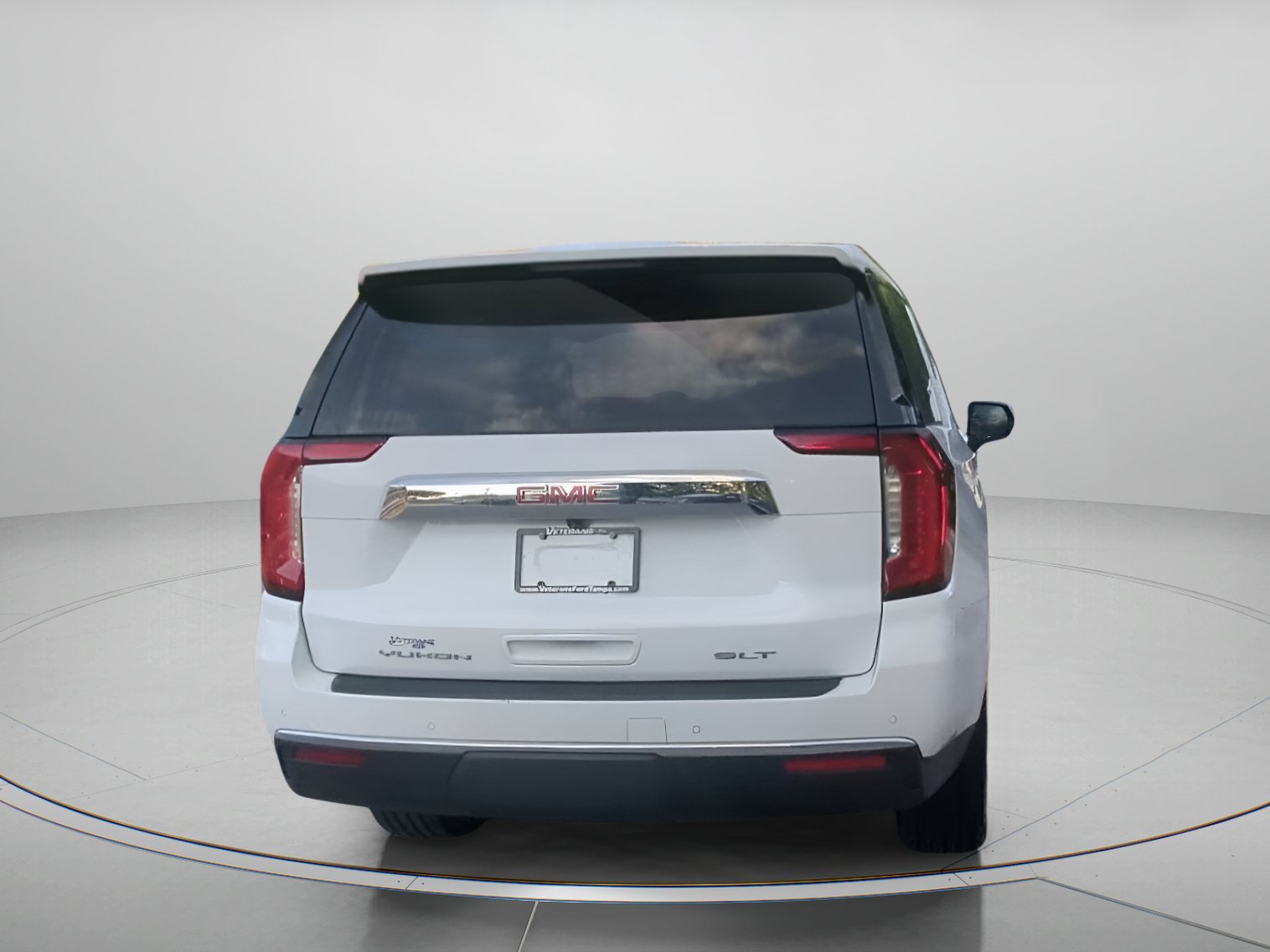 Used 2024 GMC Yukon SLT RWD image 25