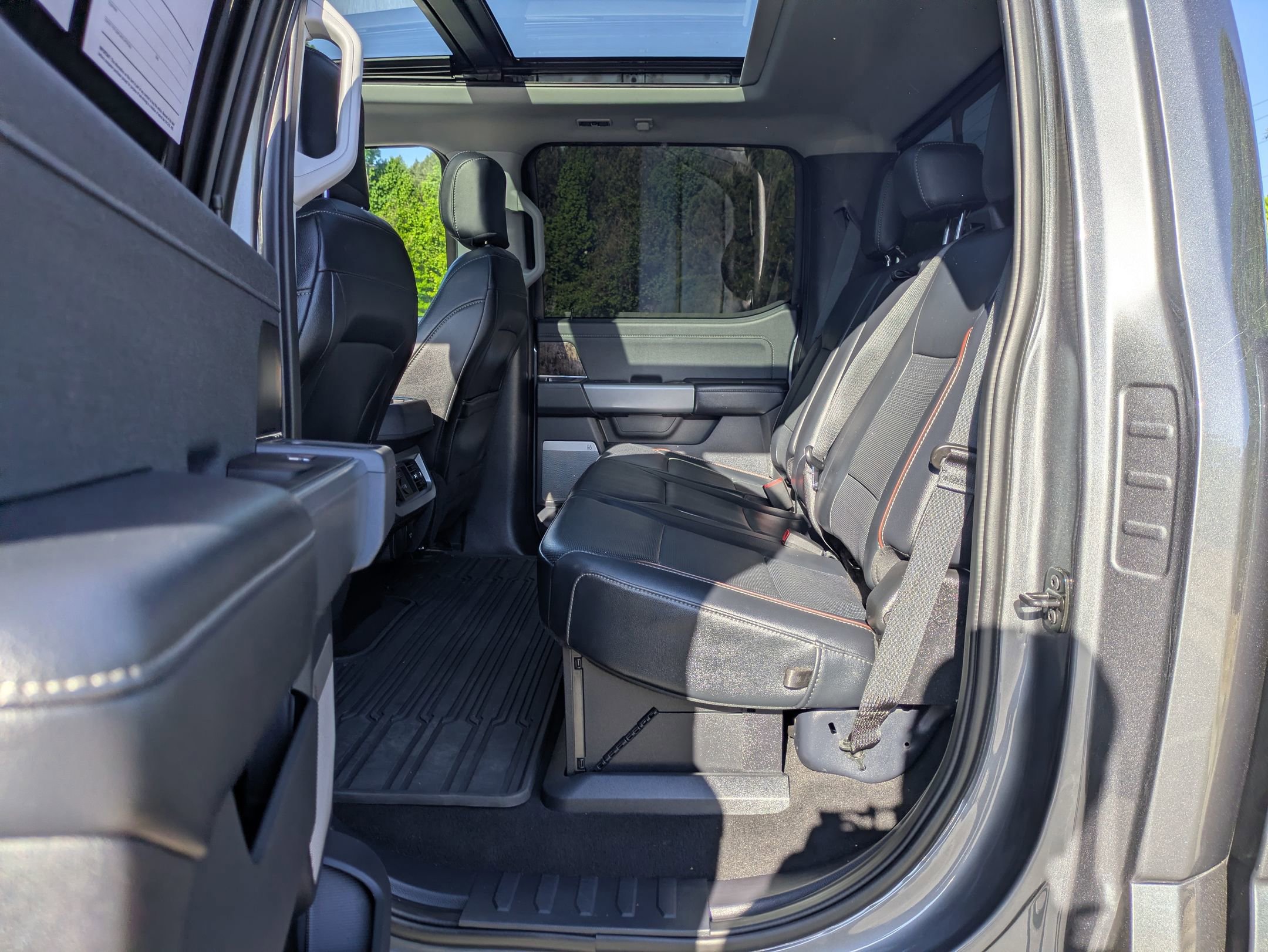 Certified 2024 Ford F350 Lariat w/ Lariat Ultimate Package AWD/4WD image 31