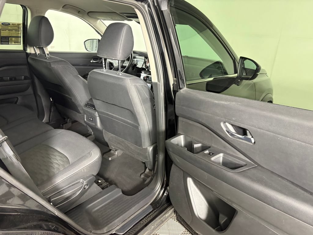 Used 2022 Nissan Pathfinder SV AWD/4WD image 34