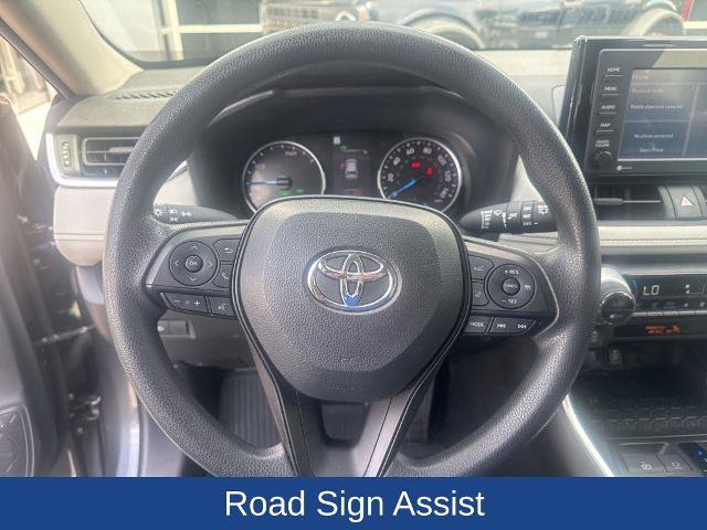 Used 2022 Toyota RAV4 XLE AWD/4WD image 10