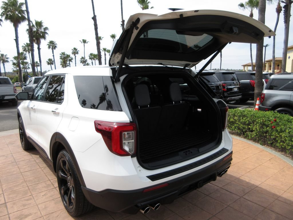Certified 2021 Ford Explorer ST w/ Equipment Group 401A AWD/4WD image 26