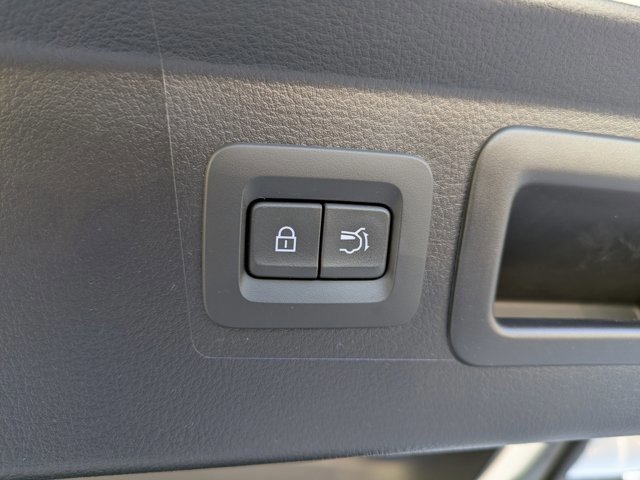 Used 2023 MAZDA CX-50 2.5 S w/ Cargo Package image 20