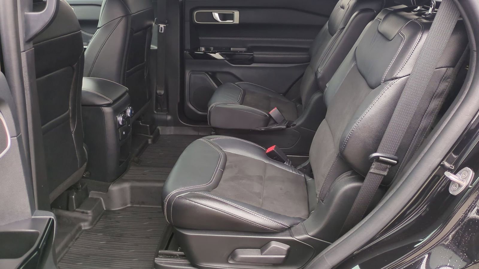 Certified 2021 Ford Explorer ST image 18