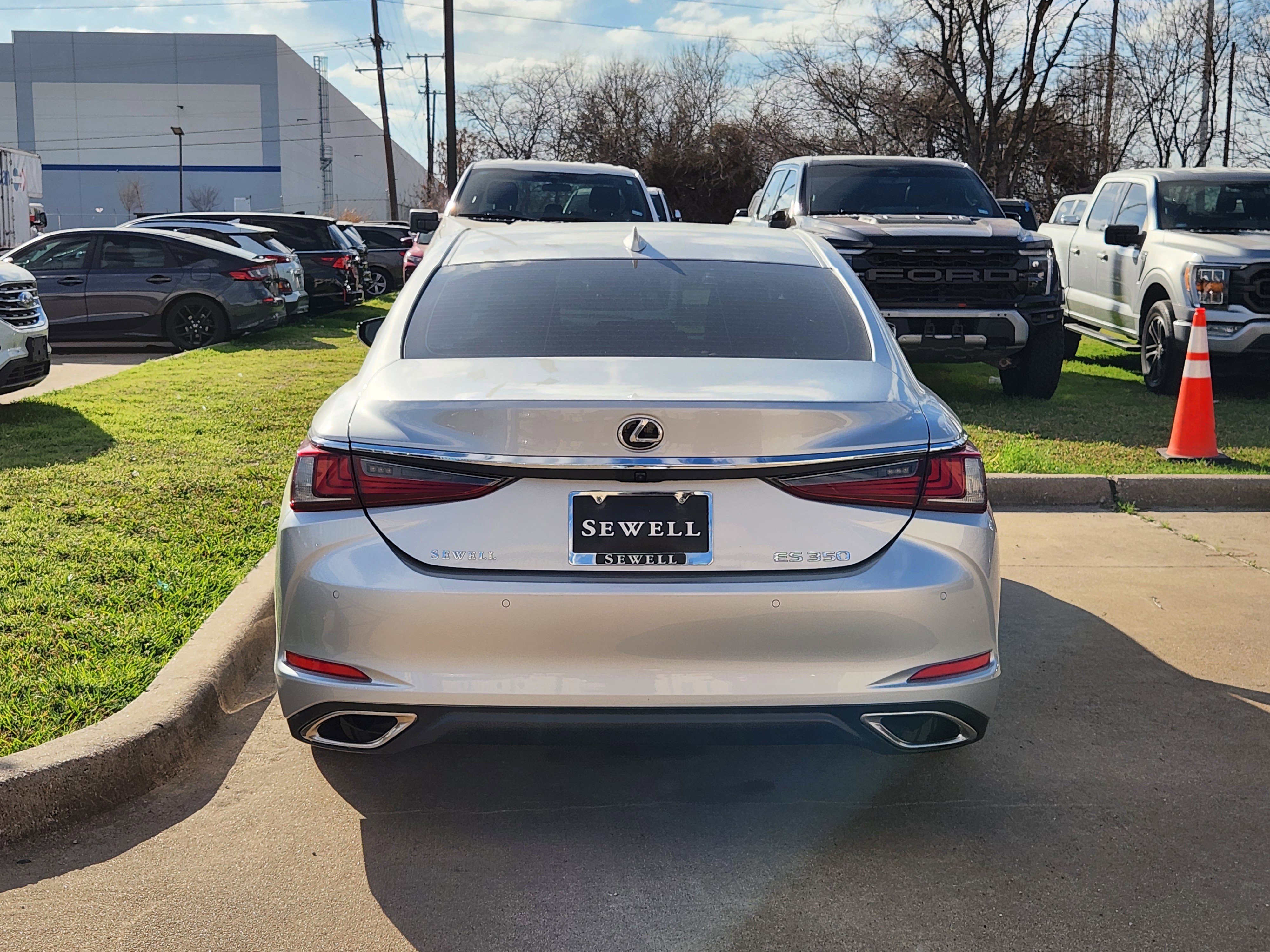 Used 2020 Lexus ES 350 w/ Premium Package image 6